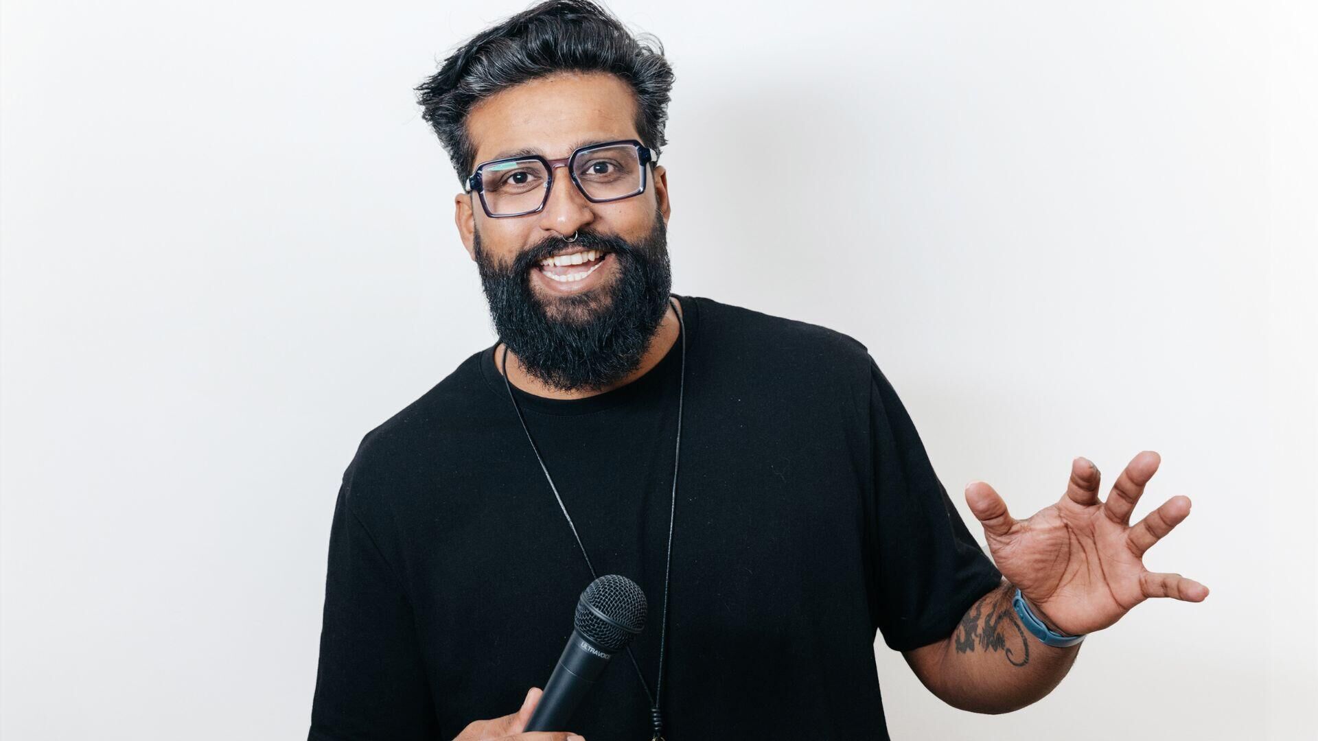 stand up comedian - Karan Karthik