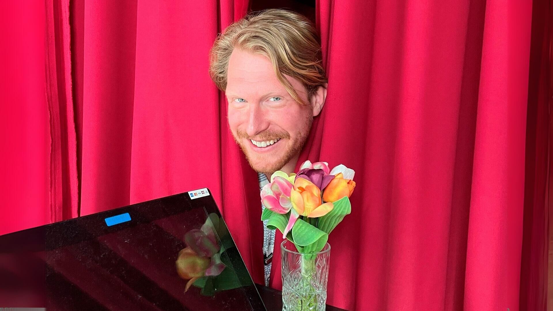 Kor Hoebe - KORDAAT cabaretvoorstelling