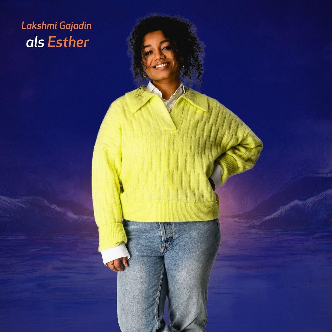Lakshmi Gajadin als Esther