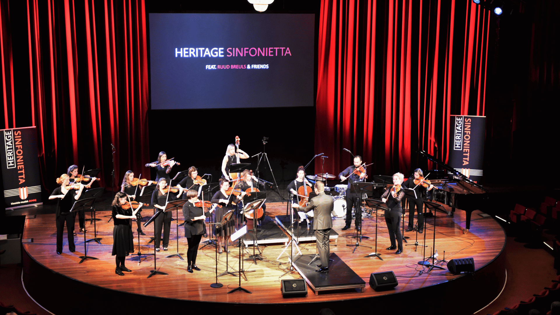 orkest op het podium
