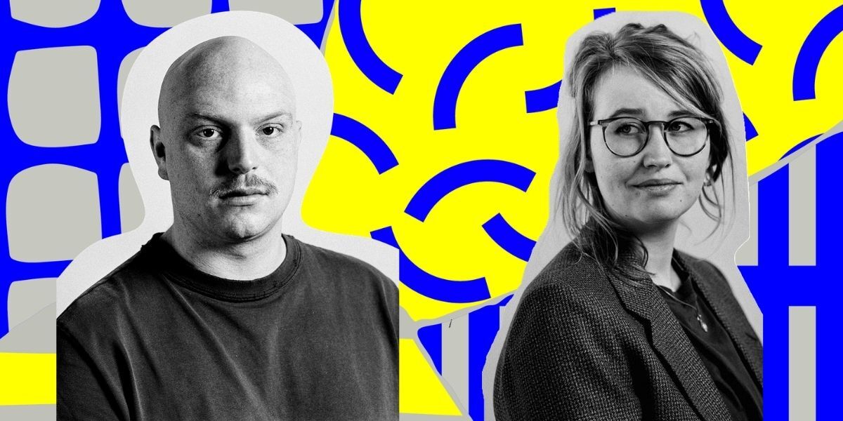 Afbeelding van twee personen tegen een kleurrijke achtergrond met abstracte vormen. Een man links en een vrouw rechts.