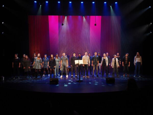 Succesvolle theatervoorstelling voor vrijwilligers en mantelzorgers