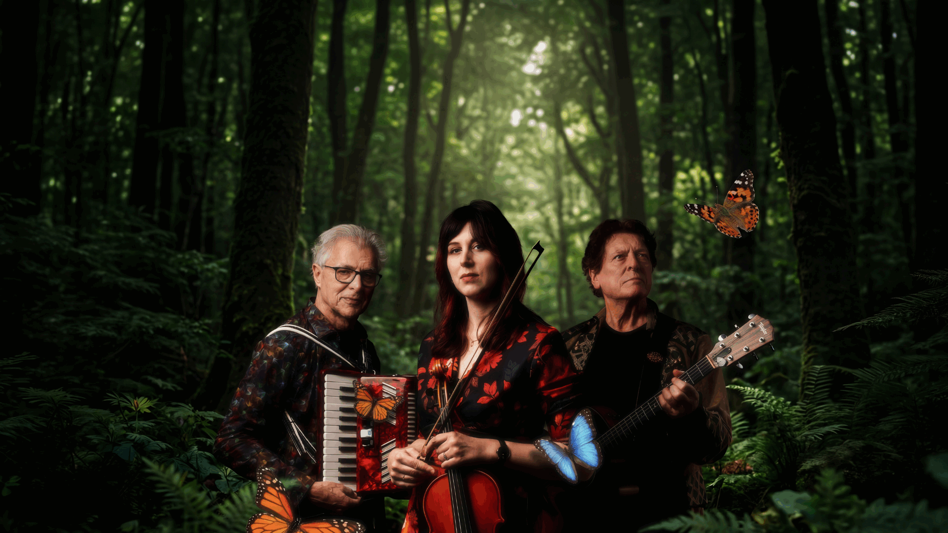 3 artiesten in een oerwoud met hun instrumenten